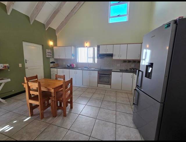 2 BEDROOM HOUSE FOR SALE IN GOLDEN MILE
